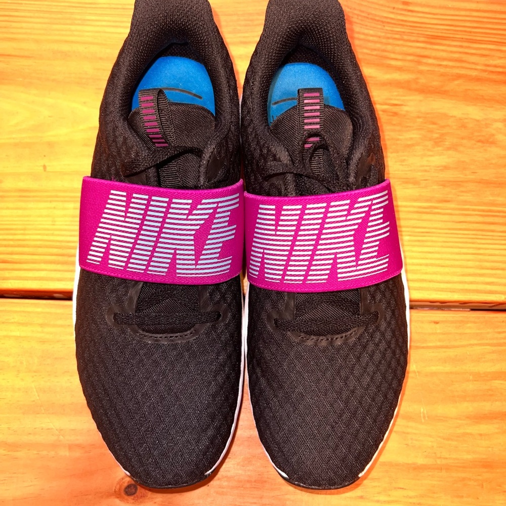 WMNS NIKE RENEW IN-SEASON TR 9